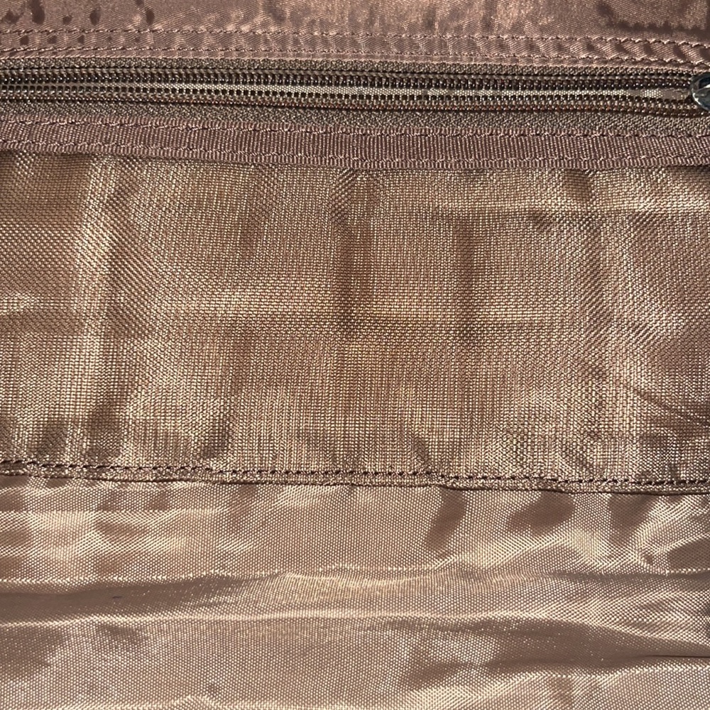 Lug - Picture 8 of 15